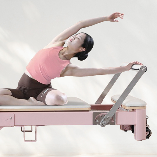 【新品 未使用】ピラティスリフォーマー　ボックス　ジャンプボード付 Amazon.co.jp: ピラティスリフォーマー、ピラティスリフォーマー